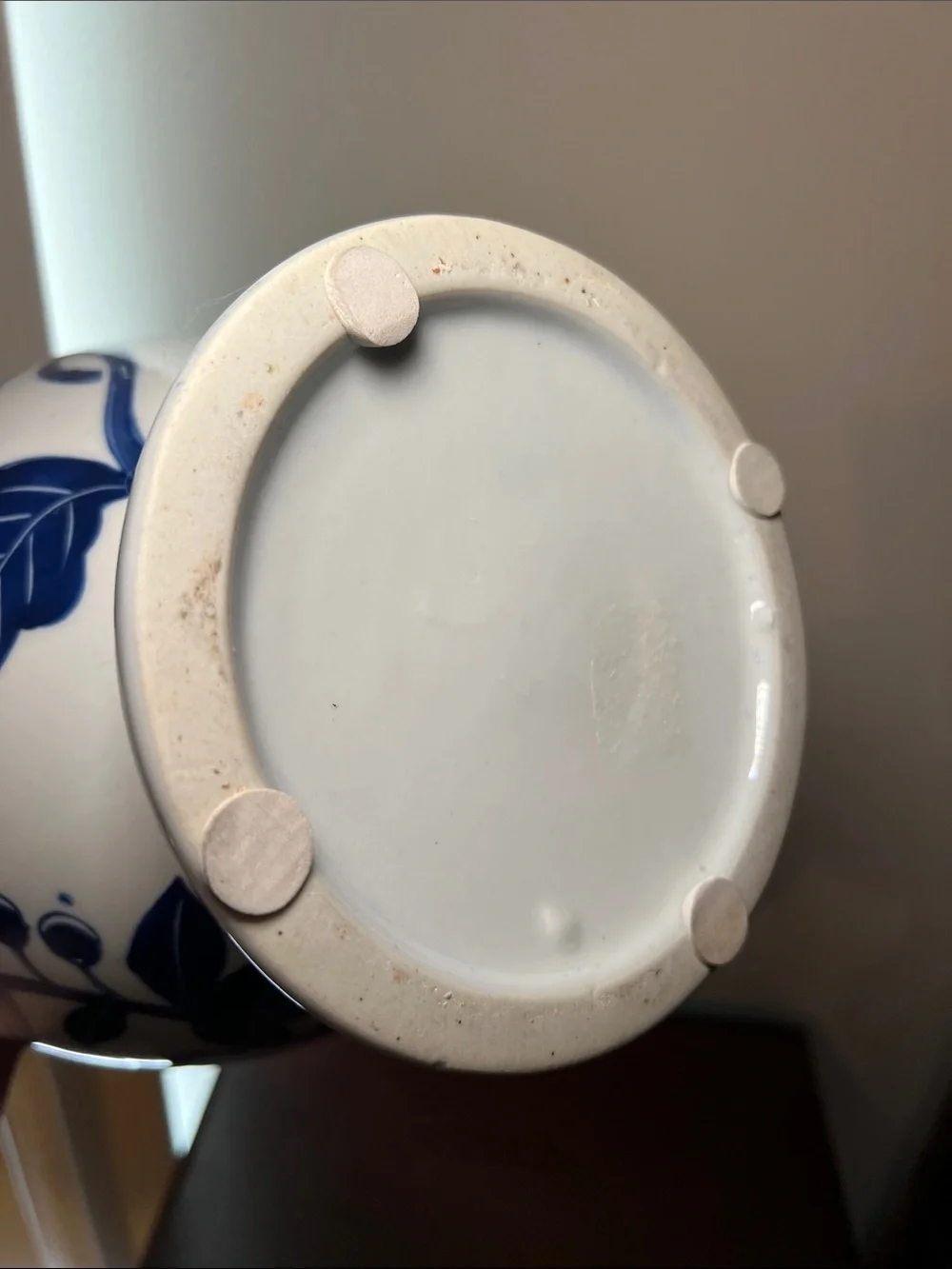Vintage Blue and White Floral Chinoiserie Flower Vase - Picture 6 of 7